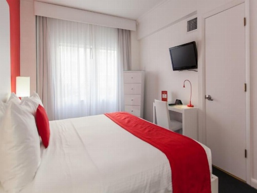 Red South Beach Hotel image 14