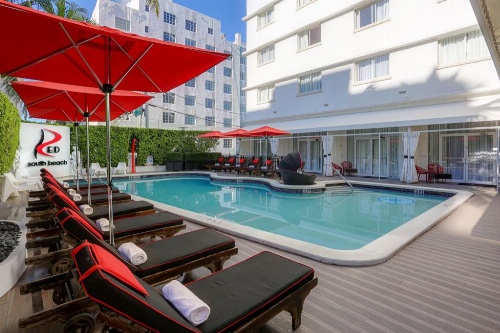 Red South Beach Hotel image 24